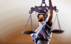 В Омской области перед судом предстанут бывшие должностные лица администраций Кормиловского района и районного поселка Кормиловка