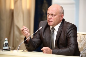 Омский губернатор возглавил заседание совета по сибирской промышленности в Новосибирске