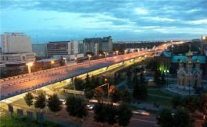 На метромосту в Омске столкнулись сразу 8 автомобилей