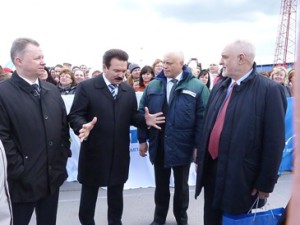 На заводе полипропилена в Омске стоит жуткий запах