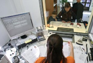 В Омске открылся объединенный сервисно-визовый центр