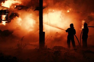 В Омске горело три частных дома