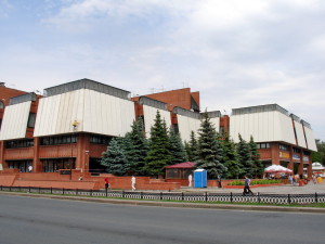 Забытый пакет с водой заставил 200 человек покинуть ТЦ «Омский»