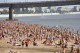 Омские пляжи открылись только для загара, купание запрещено