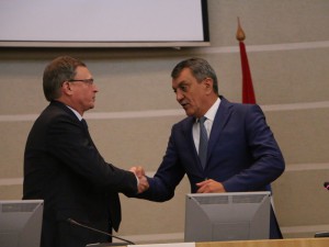 Александр Бурков официально представлен в должности временно исполняющего обязанности Губернатора Омской области