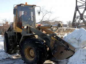 Из-за обильных осадков в Омской области организована бесперебойная работа снегоуборочных машин