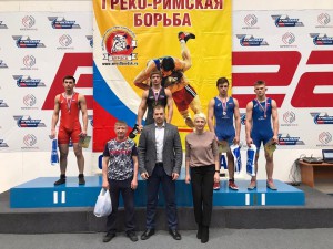 Омские борцы показали высокие результаты на турнире в Новосибирской области