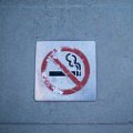 Омичам напоминают о запрете на употребление никотиносодержащих веществ